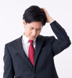 社宅に住んでいても退職代行サービスが利用できるか悩んでいる男性相談者