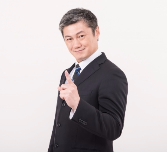 なりすまして退職代行する必要はないと説明する脱出24男性スタッフ